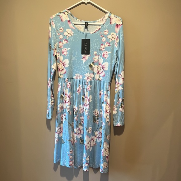 Gorgeous Boutique Dress Brand New with Tags! - Picture 3 of 6